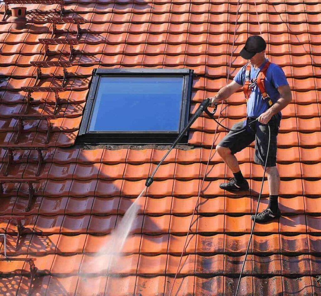 Roof Cleaning Service